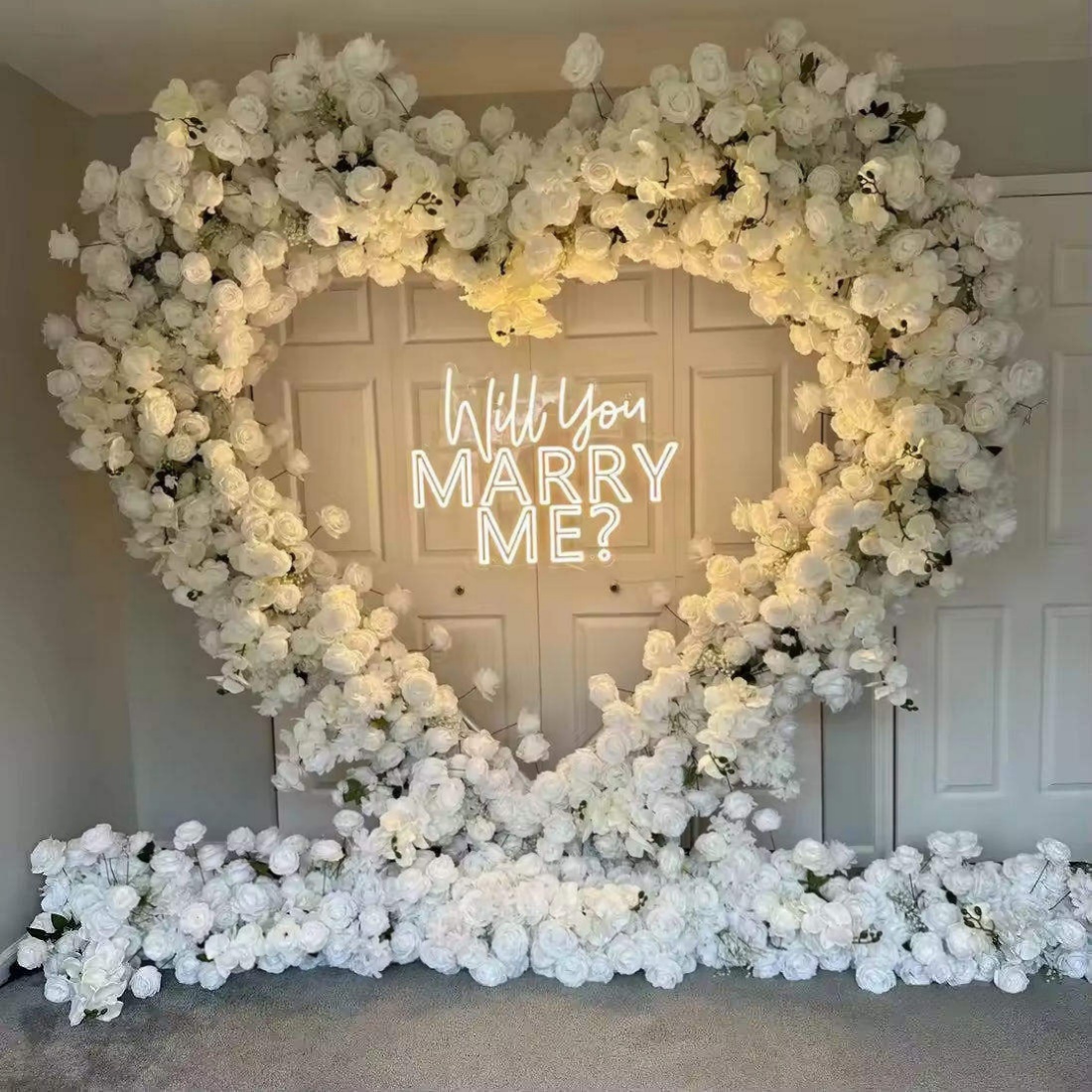 Arco de Flores em Forma de Cor - Event & Party Supply Photos avaliação e preço